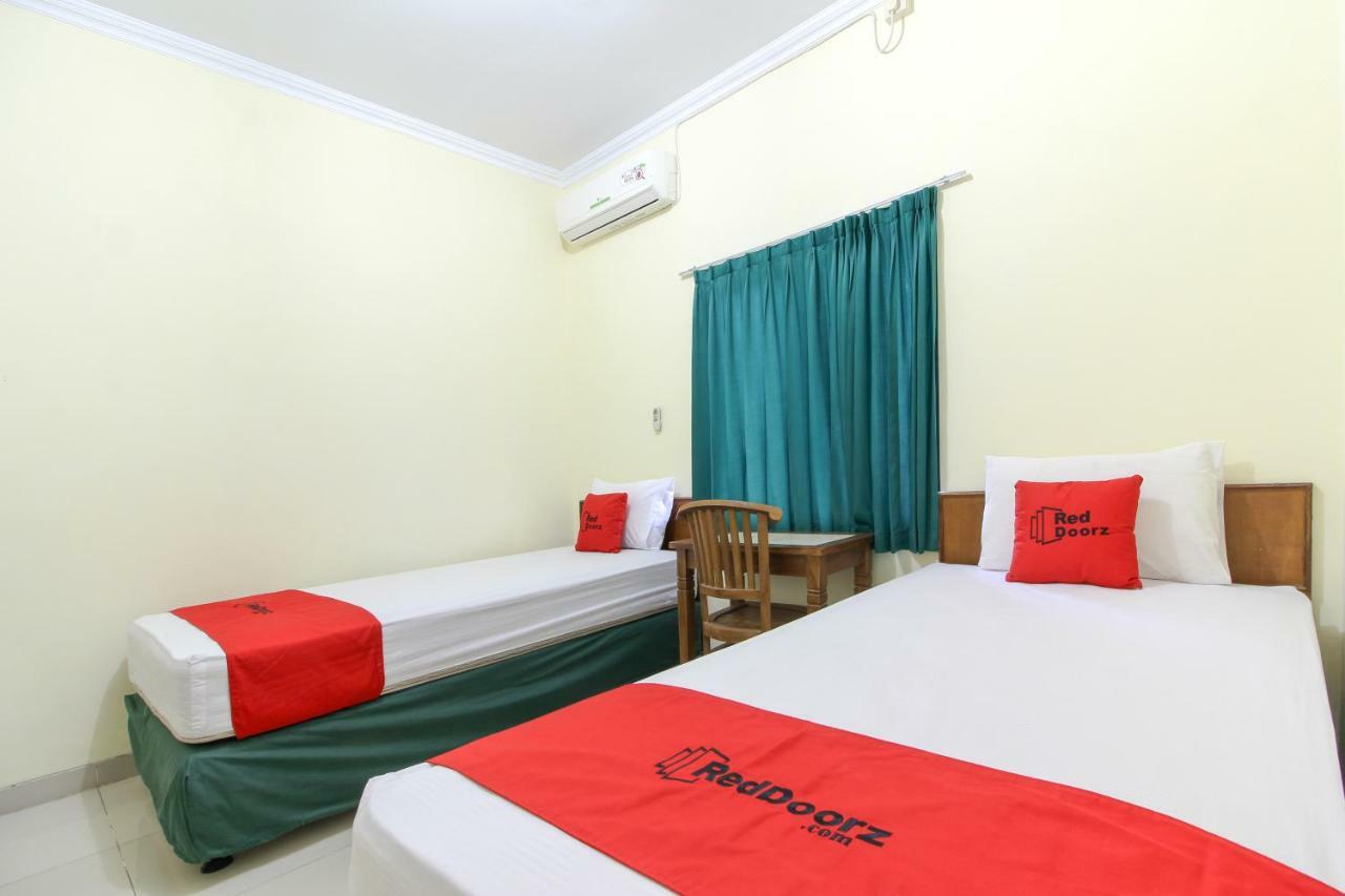 Reddoorz Near Rumah Sakit Condong Catur Maguwo Ngoại thất bức ảnh