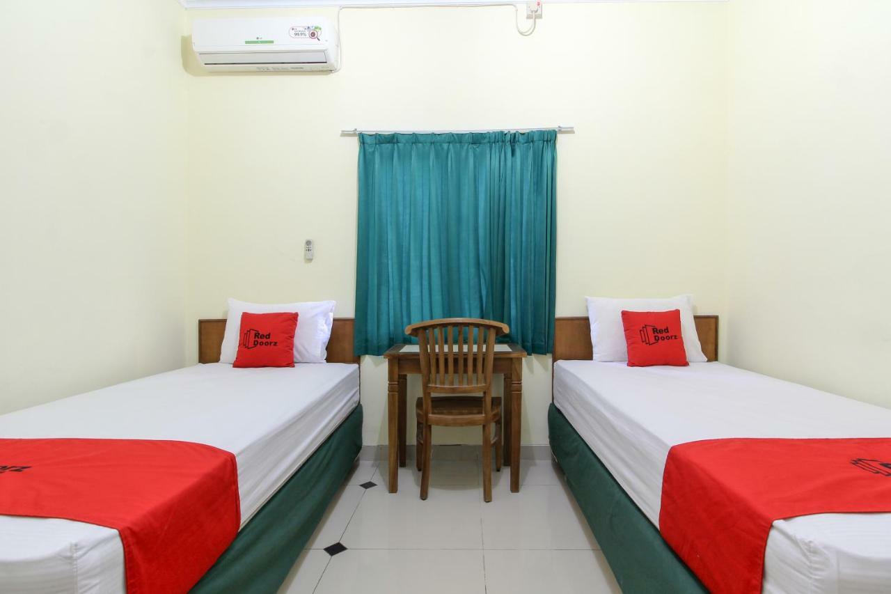 Reddoorz Near Rumah Sakit Condong Catur Maguwo Ngoại thất bức ảnh