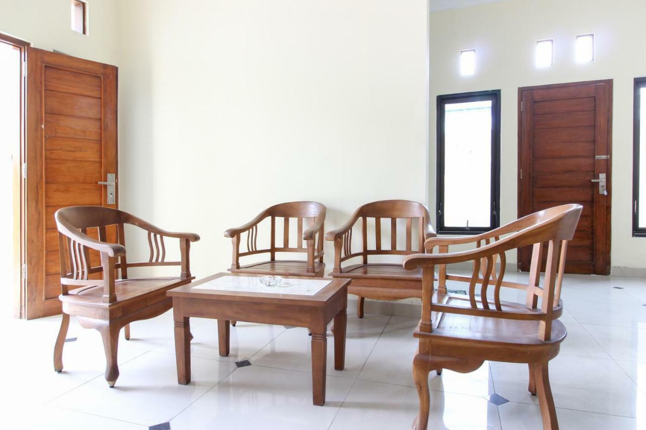 Reddoorz Near Rumah Sakit Condong Catur Maguwo Ngoại thất bức ảnh