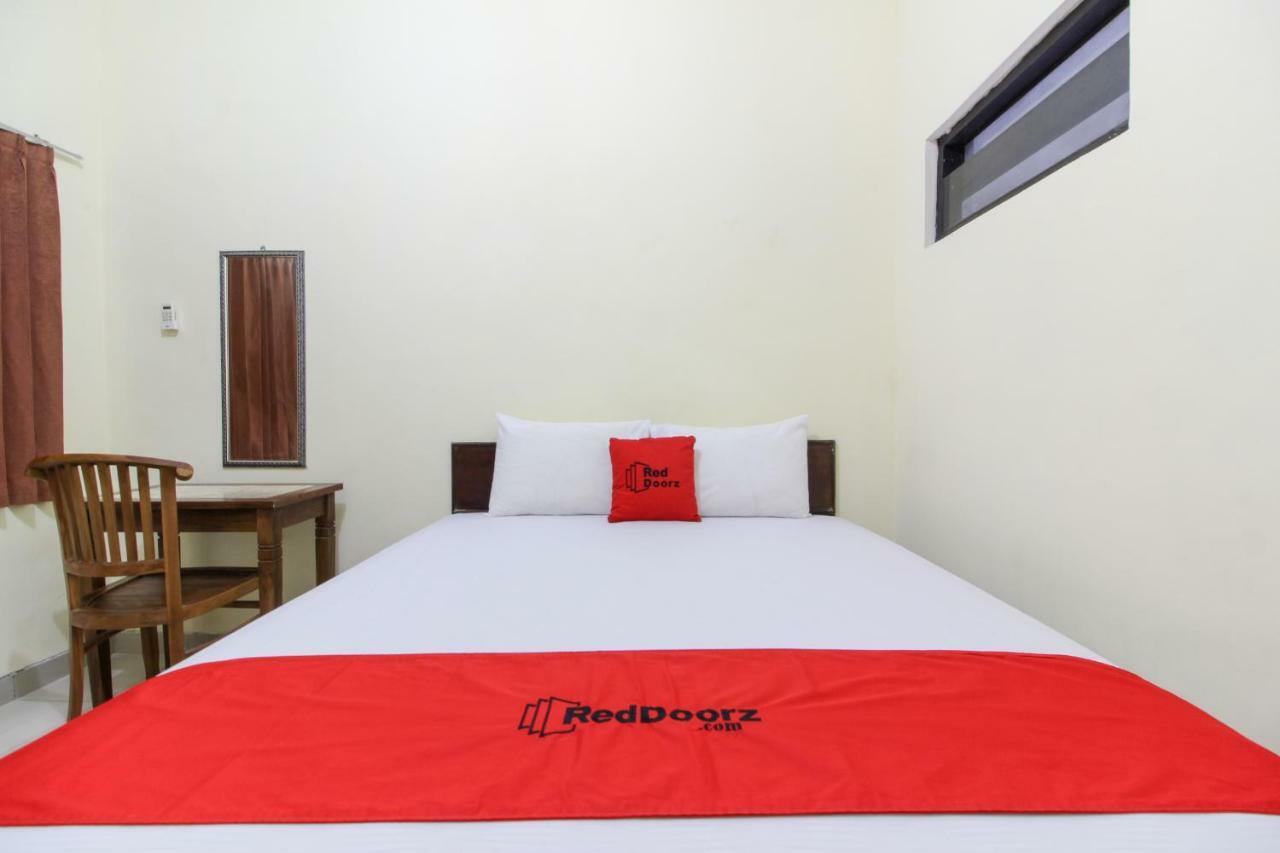 Reddoorz Near Rumah Sakit Condong Catur Maguwo Ngoại thất bức ảnh