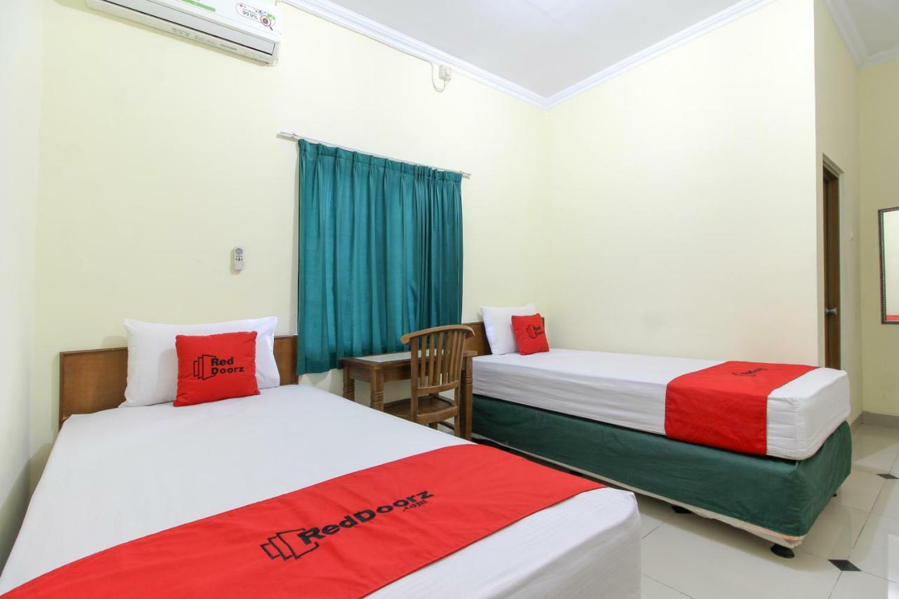 Reddoorz Near Rumah Sakit Condong Catur Maguwo Ngoại thất bức ảnh
